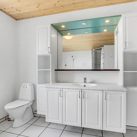 5 Bedroom Nice In Romo